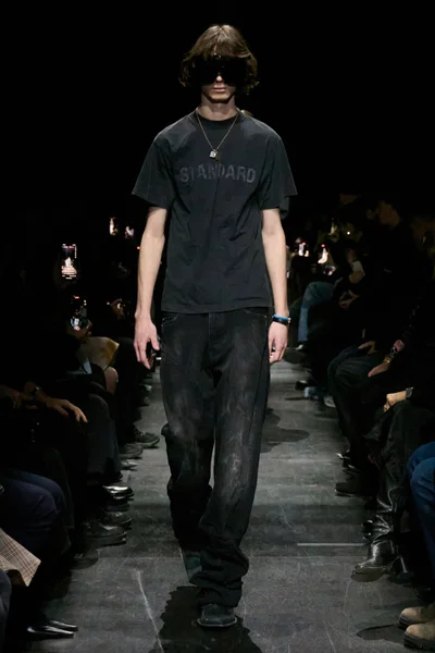 Look 23